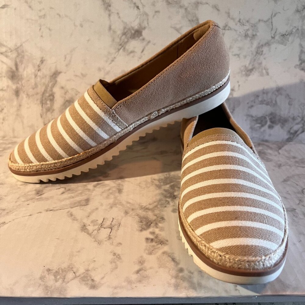 Womens Clarks Slip On Size 8 Leather/Canvas Upper Striped Serena Paige Tan/White